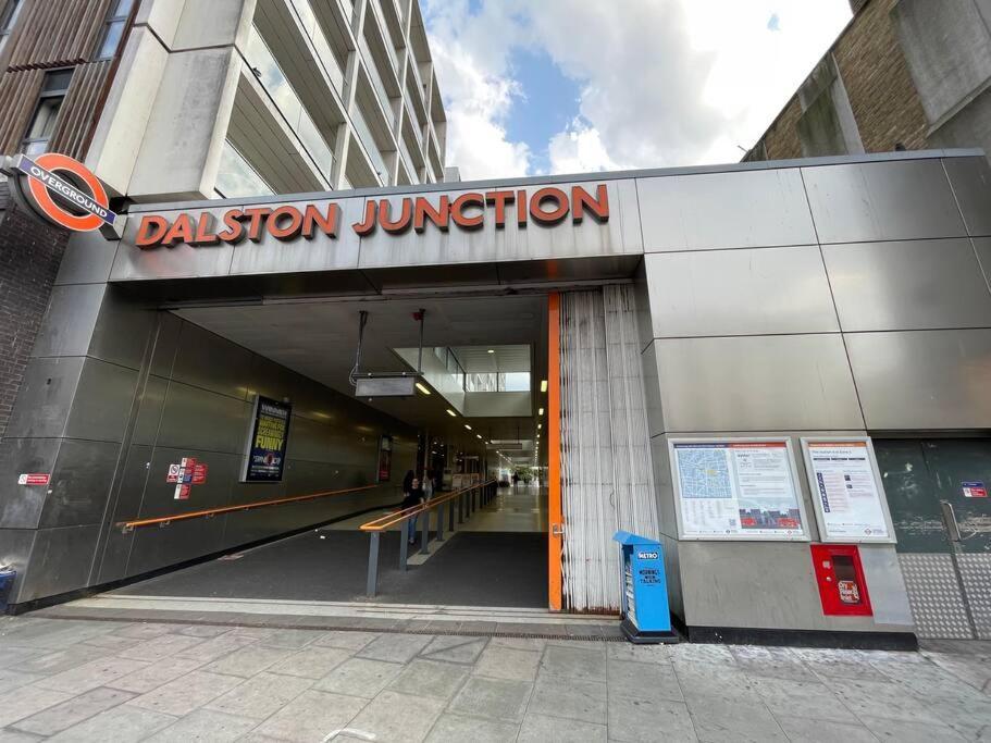 Cool Dalston Studio With Balcony And Gym Daire Londra Dış mekan fotoğraf