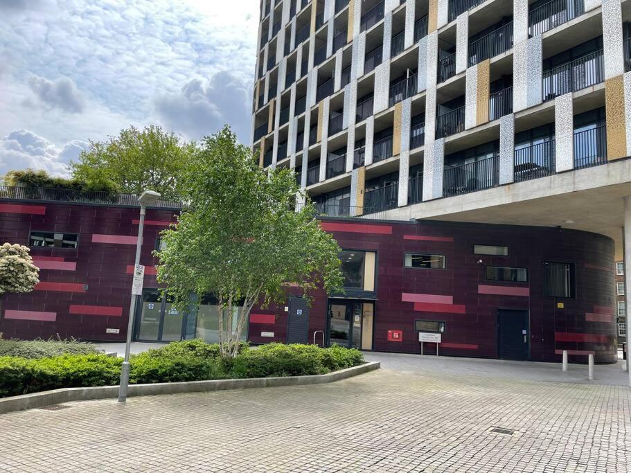 Cool Dalston Studio With Balcony And Gym Daire Londra Dış mekan fotoğraf